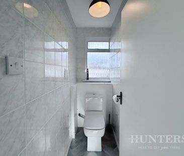 2 bedroom Flat To Let - Photo 3