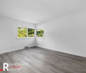 House in West Vancouver, BC - Photo 1