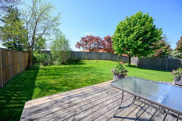 For Lease - 2030 Glenada Crescent, Oakville, Ontario - Photo 1