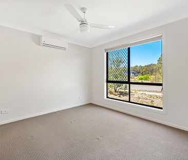 Minutes from the beach and airport in a lovely bush setting - Photo 1