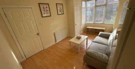 Room 5, Knowle Road, Burley, Leeds, LS4 2PJ - Photo 5