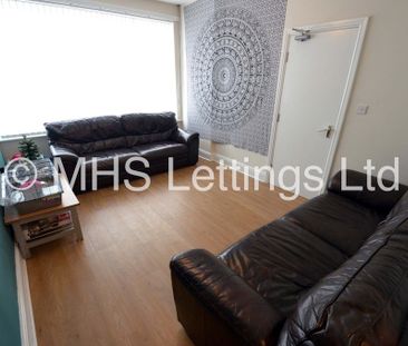 6 Bedroom Mid Terraced House for rent in Winfield Terrace - Photo 2