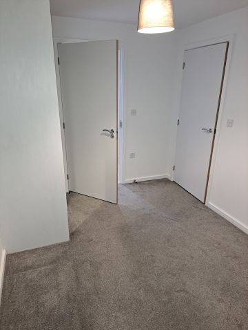 Room in a Shared Flat, Clarence Street, M7 - Photo 3