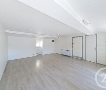 Location Appartement 3 pièces 63m² LA ROCHE BLANCHE 63670 - Photo 3