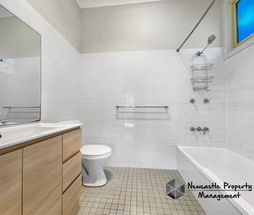 Spacious Home with Reserve Outlook - Photo 4