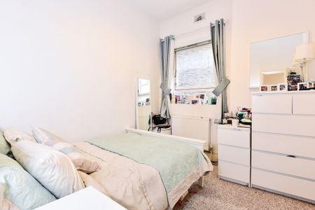 Bedford Hill, Balham, London, SW12 - Photo 2