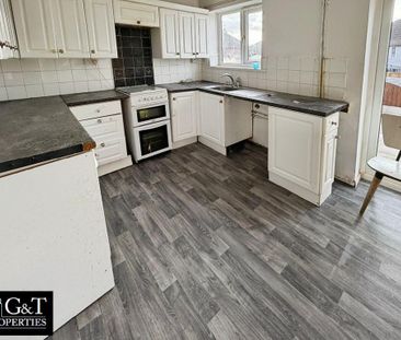 3 bedroom semi-detached house to rent - Photo 3
