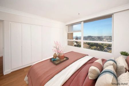 “Modern Apartment with Stunning Outlook” - Photo 3