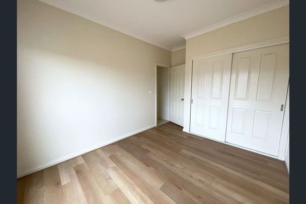 Modern Lifestyle in Prime location! - Photo 1