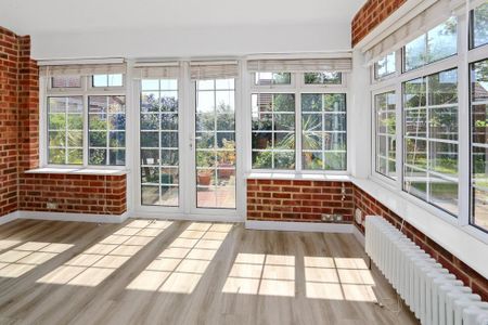 4 bedroom detached house to rent - Photo 4