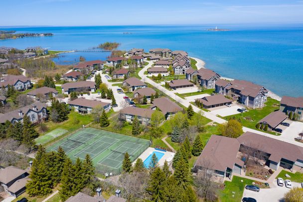 For Lease - 540 Mariners Way, Collingwood, Ontario - Photo 1