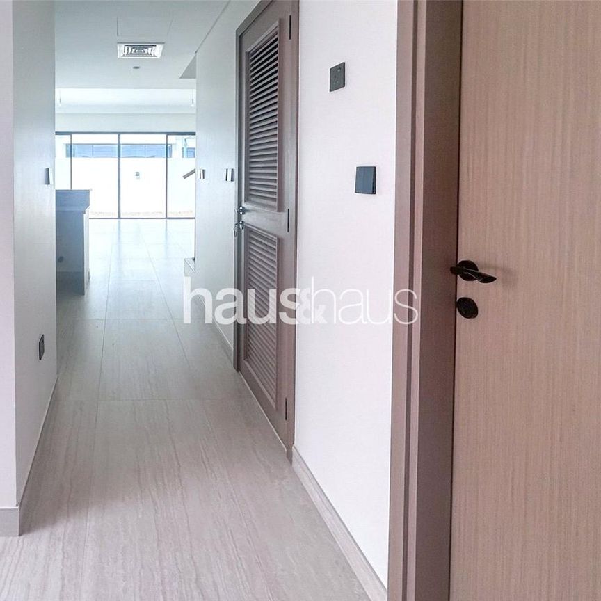 Bright & Spacious | Brand New | 4BR Townhouse - Photo 1