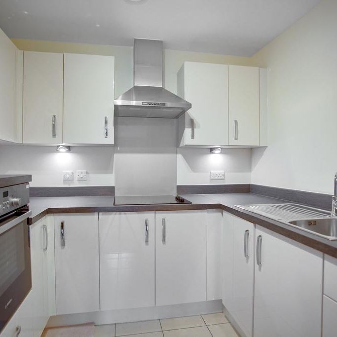 2 bedroom retirement property to rent - Photo 1