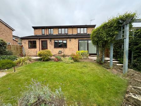 4 bedroom House To Let - Photo 4