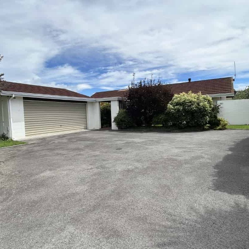 Timeless 1970’s Character in a Prime Location - Photo 1