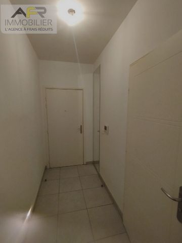 Location Appartement 2 pièces 48m² - Photo 3