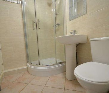 Hatton Road, Bedfont, TW14 - Photo 4