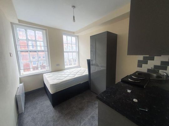 Mixed use to rent - Photo 1