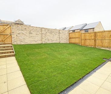 3 bedroom semi-detached house to rent - Photo 3