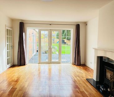 4 bedroom detached house to rent - Photo 1