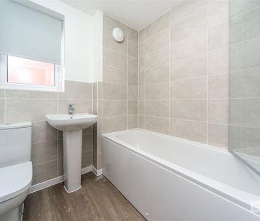 4 bedroom terraced house to rent - Photo 4