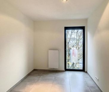 Instapklaar appartement met 2 slpk in centrum Heule! - Foto 4