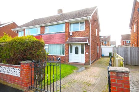 3 bedroom semi-detached house to rent - Photo 4