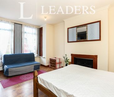 1 bedroom room to rent Heavitree Road, SE18 - Photo 4