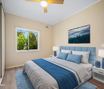 RENOVATED LARGE 4 BEDROOM FAMILY HOME - Photo 5