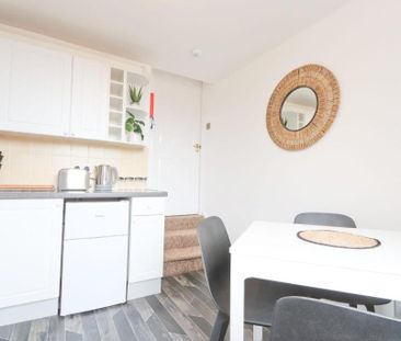 2 Bed Flat, Hotwells, BS8 - Photo 6