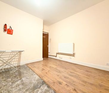 1 Bed Flat, Harpour Road, IG11 - Photo 5