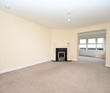 36 Loughview Village, Carrickfergus, BT38 7PD - Photo 3