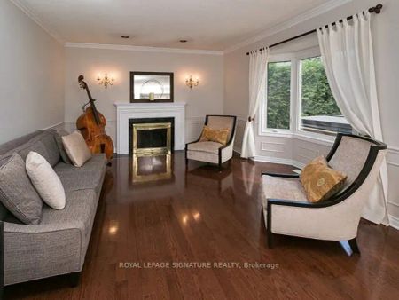 Detached Home For Lease | N9061837 - Photo 5