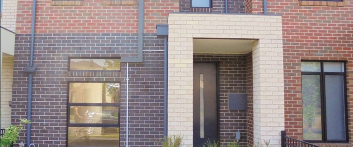Convenient and low maintenance living - Photo 1