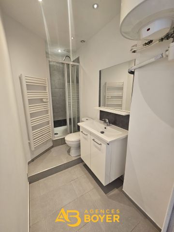 Location Appartement 2 pièces 27m² BANDOL 83150 - Photo 4