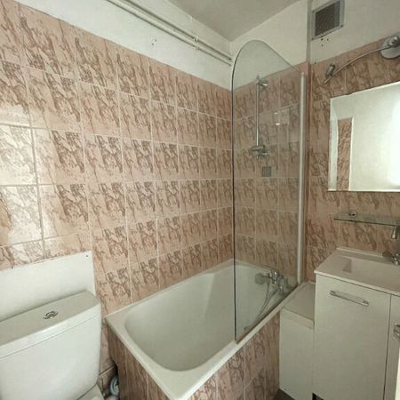 Location Appartement 2 pièces 38m² BOIS GUILLAUME 76230 - Photo 4