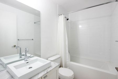 For Lease - 105 The Queens Way Unit# 3309, Toronto, Ontario - Photo 2