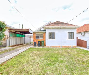 Three Bedroom Home - Photo 6