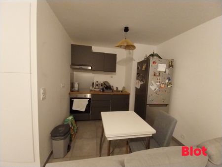 Location Appartement 2 pièces 46m² CHARTRES DE BRETAGNE 35131 - Photo 4