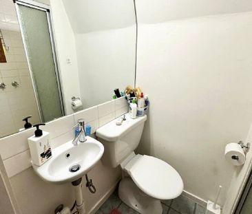 South Melbourne - Photo 4