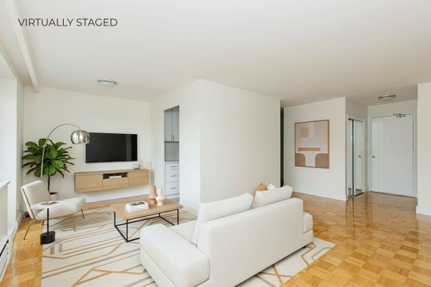 For Lease - 2 Grandstand Place Unit# 210, Toronto, Ontario - Photo 1