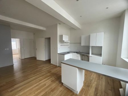 Location Appartement 4 pièces 91 m2 à Saint-Quentin - Photo 5