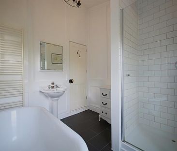3 Bedroom Terraced To Let - Photo 3