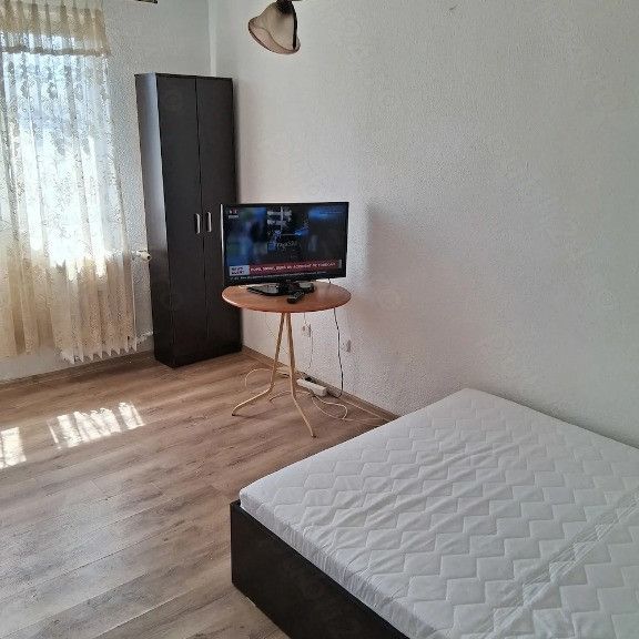Piata sudului oltenntei etaj 9 - Photo 1