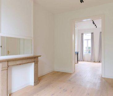 Woning te huur in Sint-Gillis voor € 4.800 met 5 slaapkamers - Photo 2