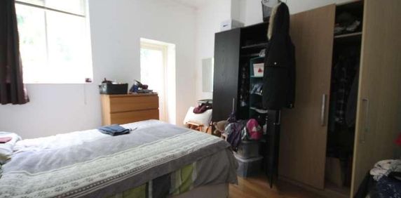 Mount Pleasant Villas, Stroud Green, N4 - Photo 2