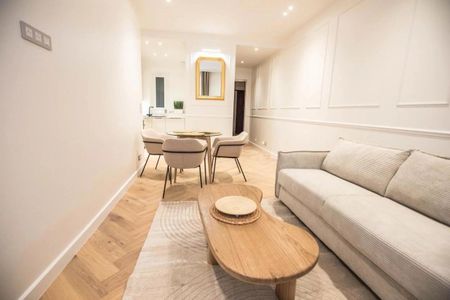 Tout savoir sur cet appartement dans le quartier Triangle d'Or, à Paris 8ème - Photo 4