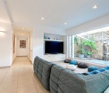 Luxury Villa for rent in Marbella, Andalusia - Photo 2
