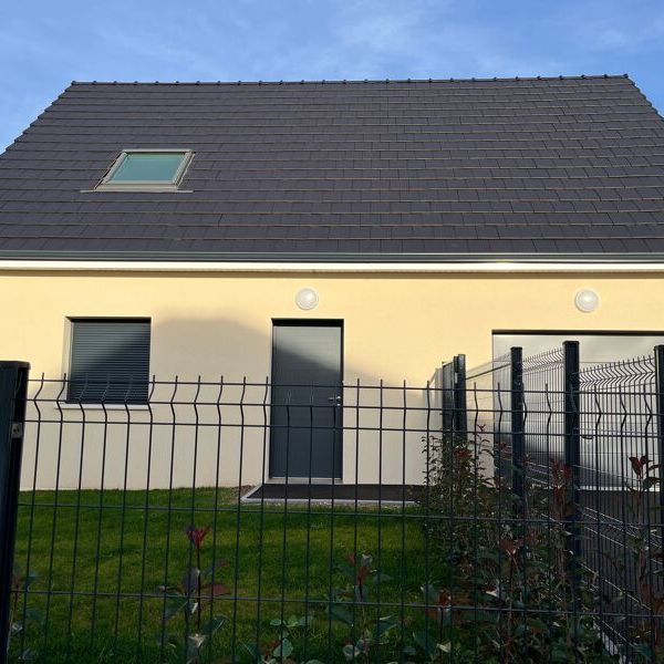 Maison à louer 3 pièces • 102,27 m2 Saint-Sébastien-de-Morsent - Photo 1