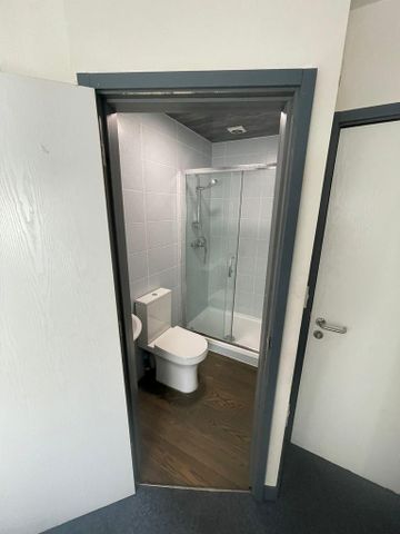1 bedroom in a house share to rent - Photo 5
